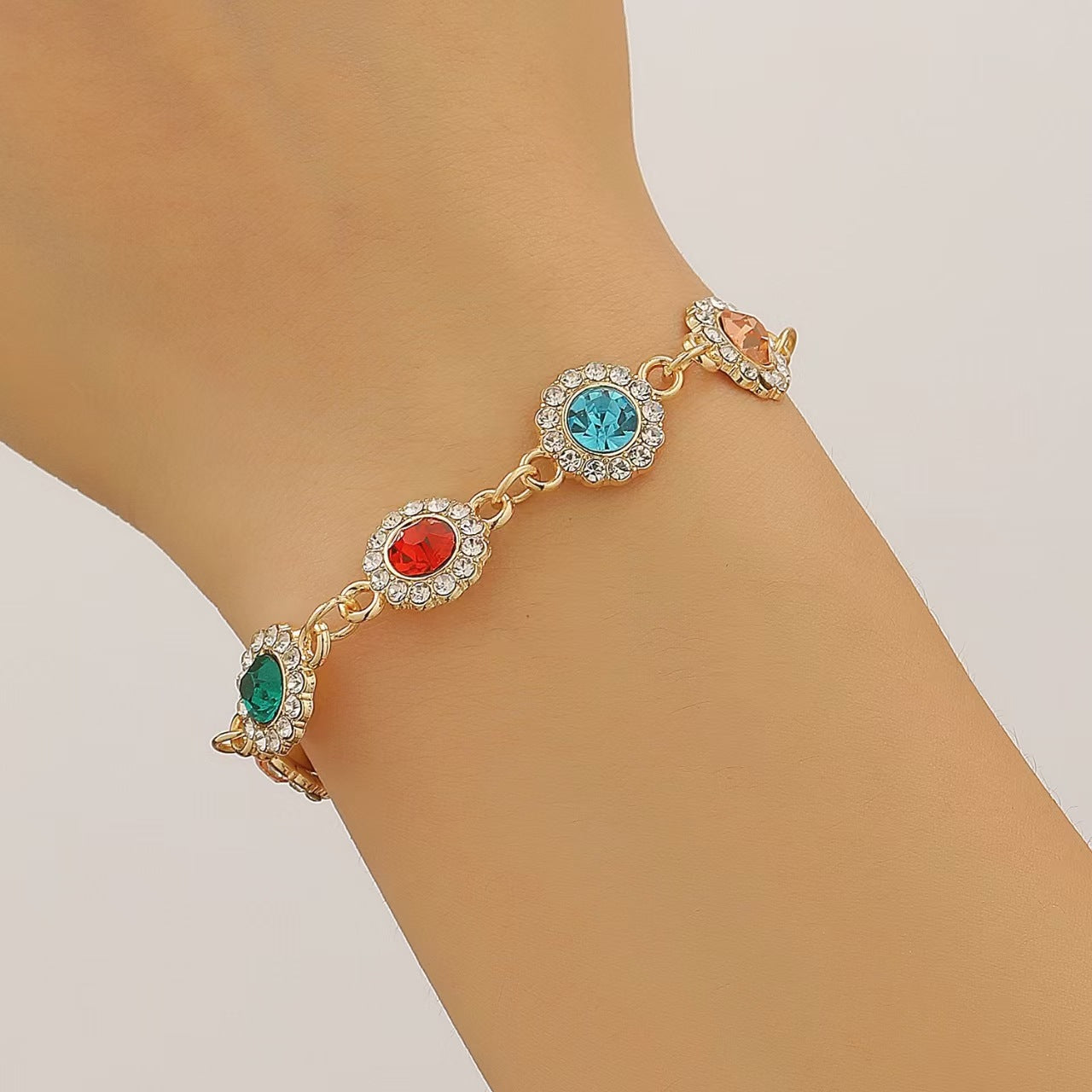 Wholesale French retro color dopamine diamond sunflower necklace