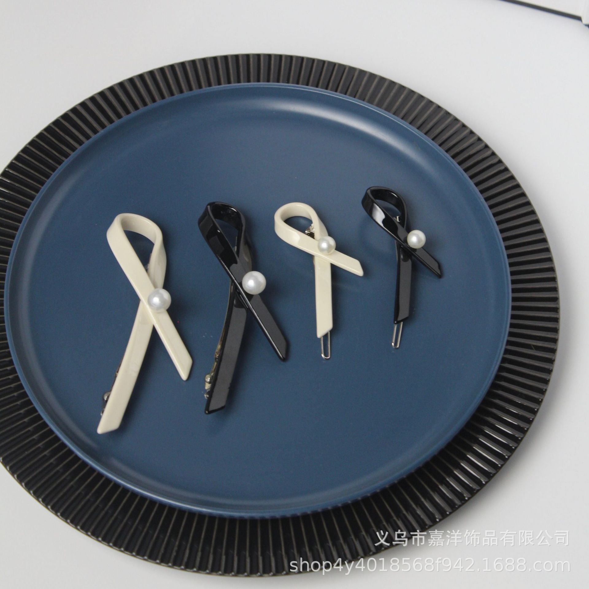 Wholesale Temperament cute bow bangs clip