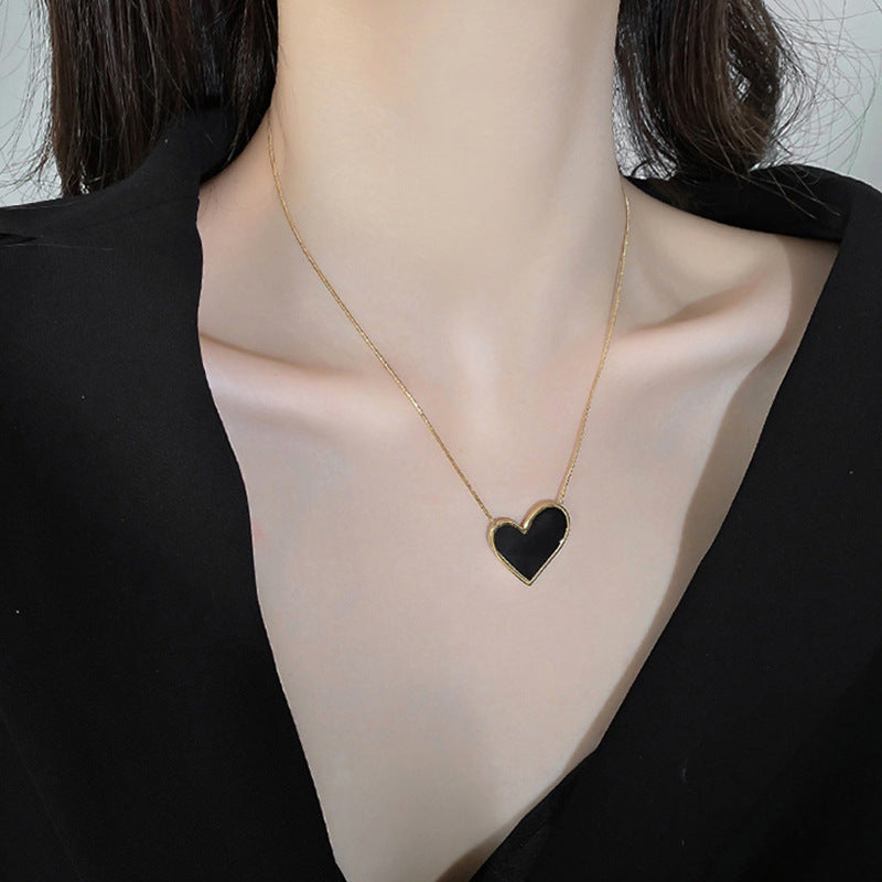 Wholesale Black Big Heart Titanium Steel Necklace Clavicle Chain