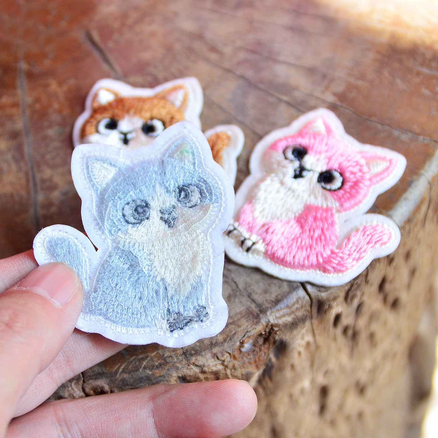 Wholesale Chic 3D Embroidery Cat Patch Polyester Cartoon Animal Repair Patch For DIY Clothing Towel Decor