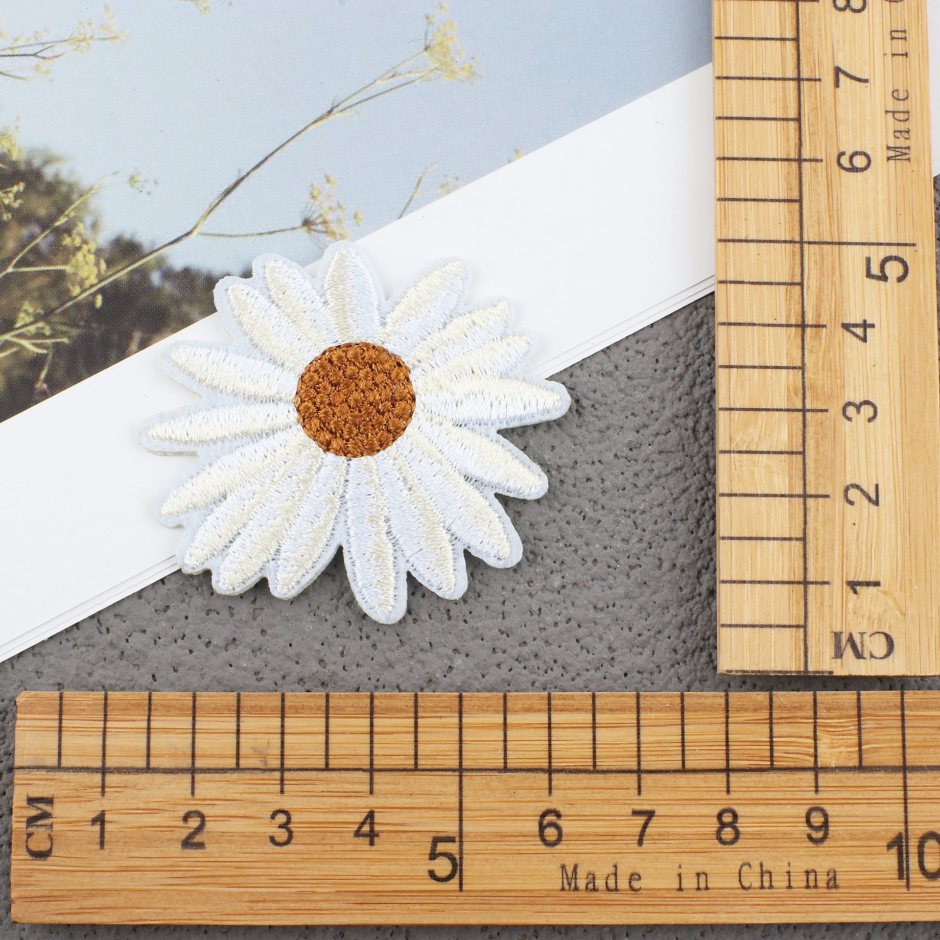 Wholesale Polyester Embroidery Patch Set Sunflower Bee Iron On Clothing DIY Accessory