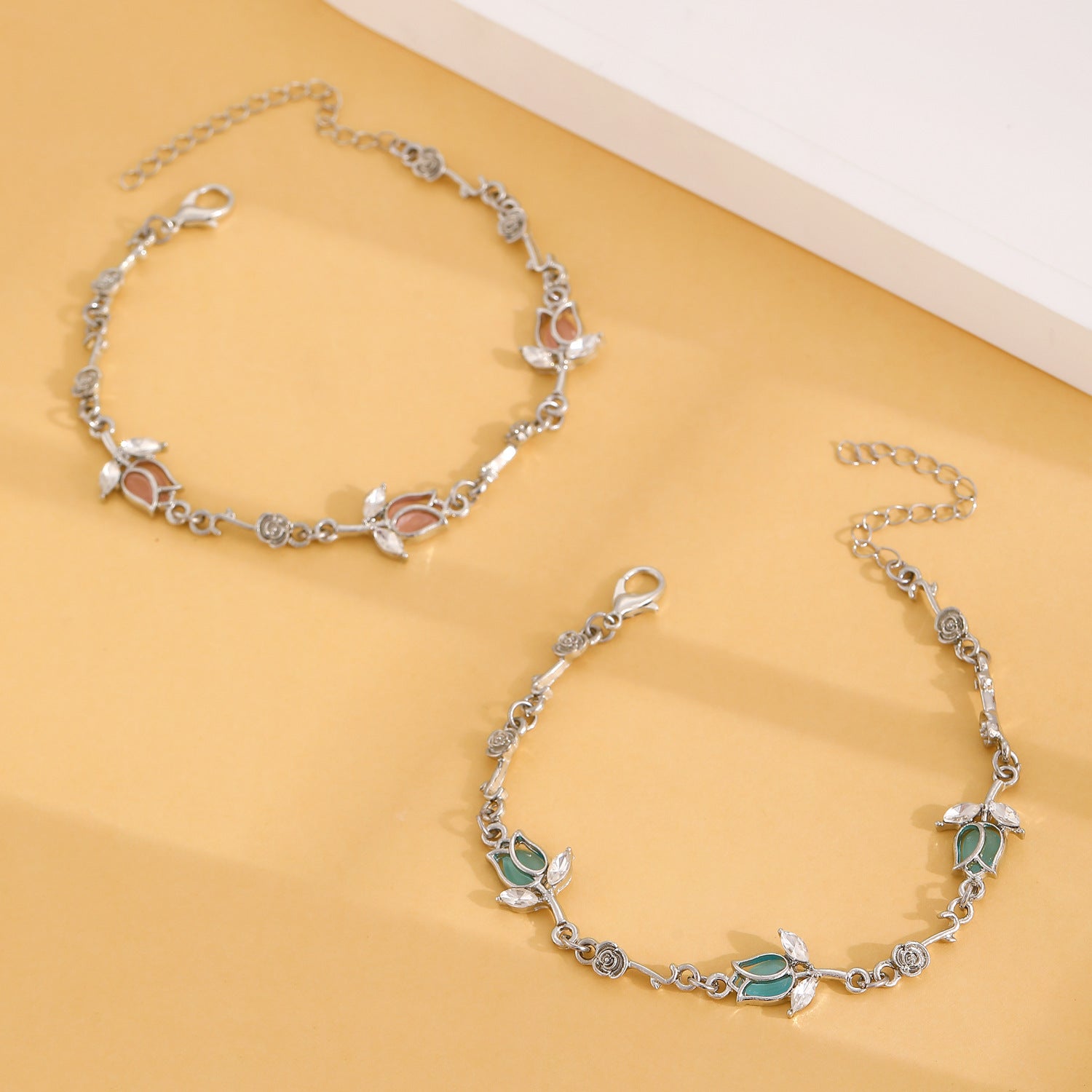 Wholesale Sweet Niche Diamond Flower Spring and Summer Bracelet