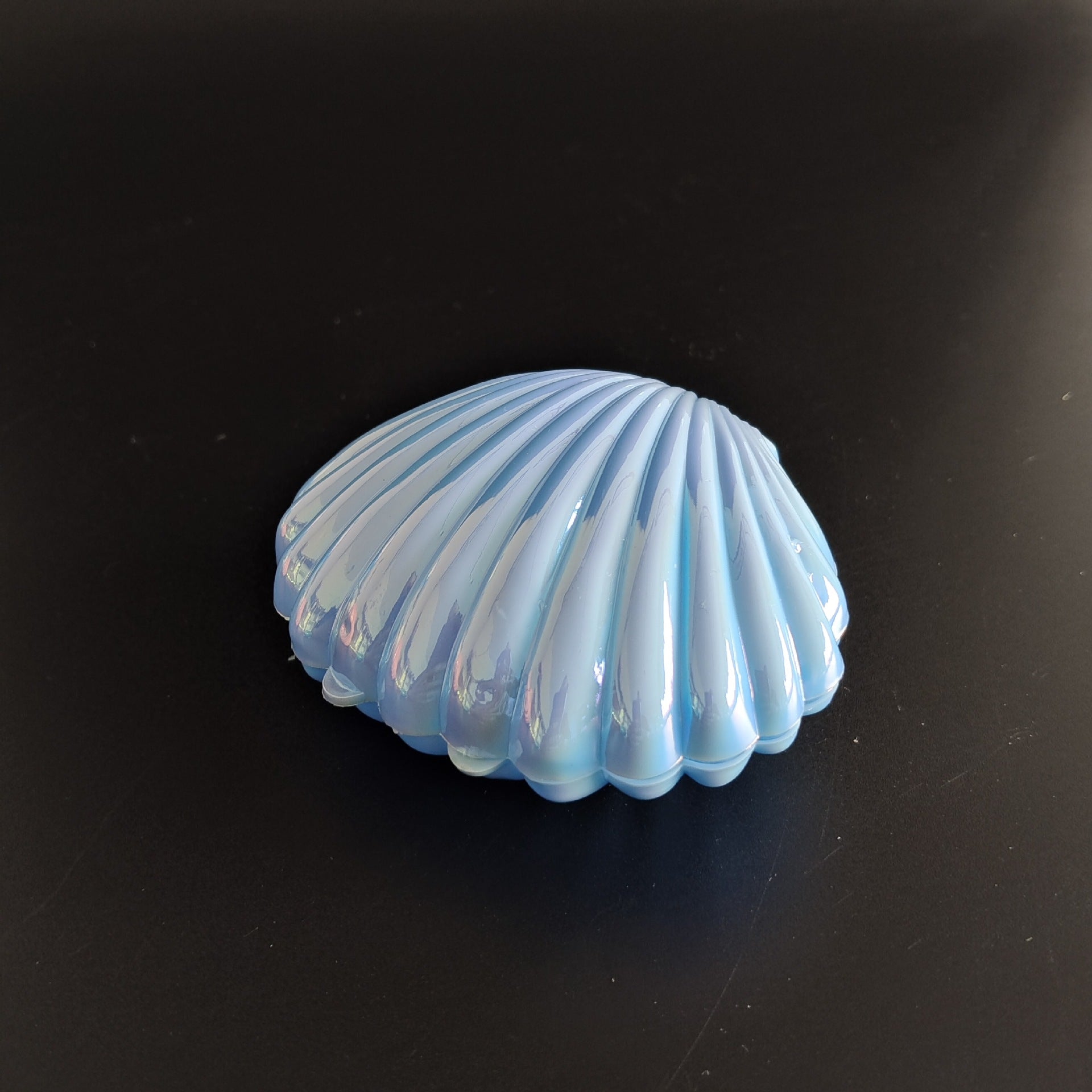 Wholesale 10pcs Christmas Candy Storage Creative Exquisite Pearlescent Color Electroplating Small Shell Candy Box Plastic Packaging Personalized Storage Box