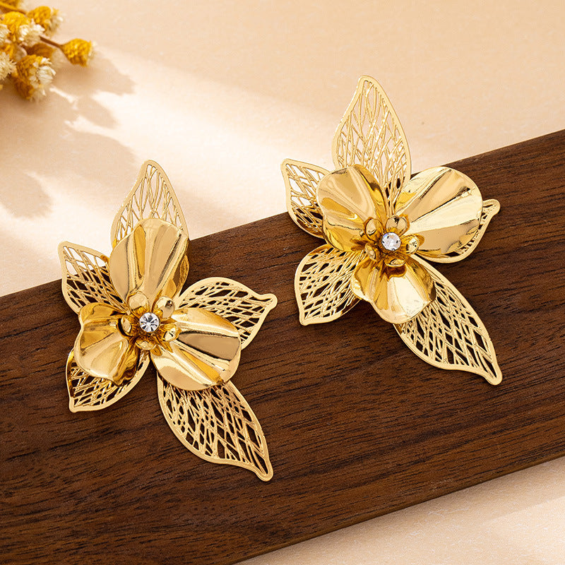 Wholesale Hollow Rhinestone Flower Stud Earrings Party Wear Gift Fashion Jewelry Accessory Boutique Resale