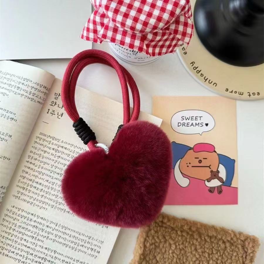 Wholesale Cute Rex Rabbit Fur Pom-Pom Heart-Shaped Car Keychain