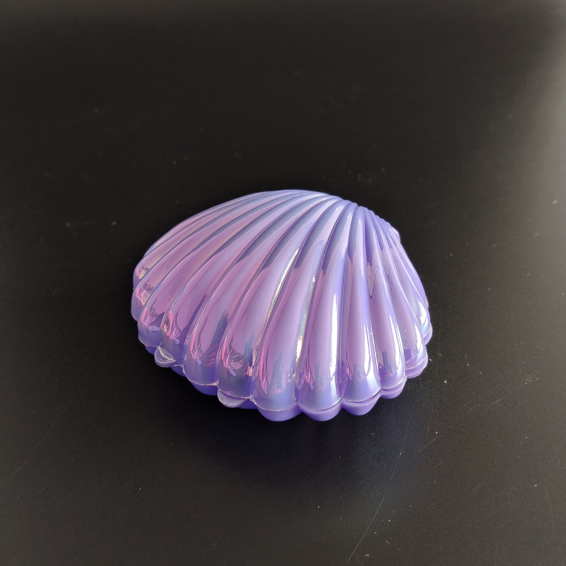 Wholesale 10pcs Christmas Candy Storage Creative Exquisite Pearlescent Color Electroplating Small Shell Candy Box Plastic Packaging Personalized Storage Box