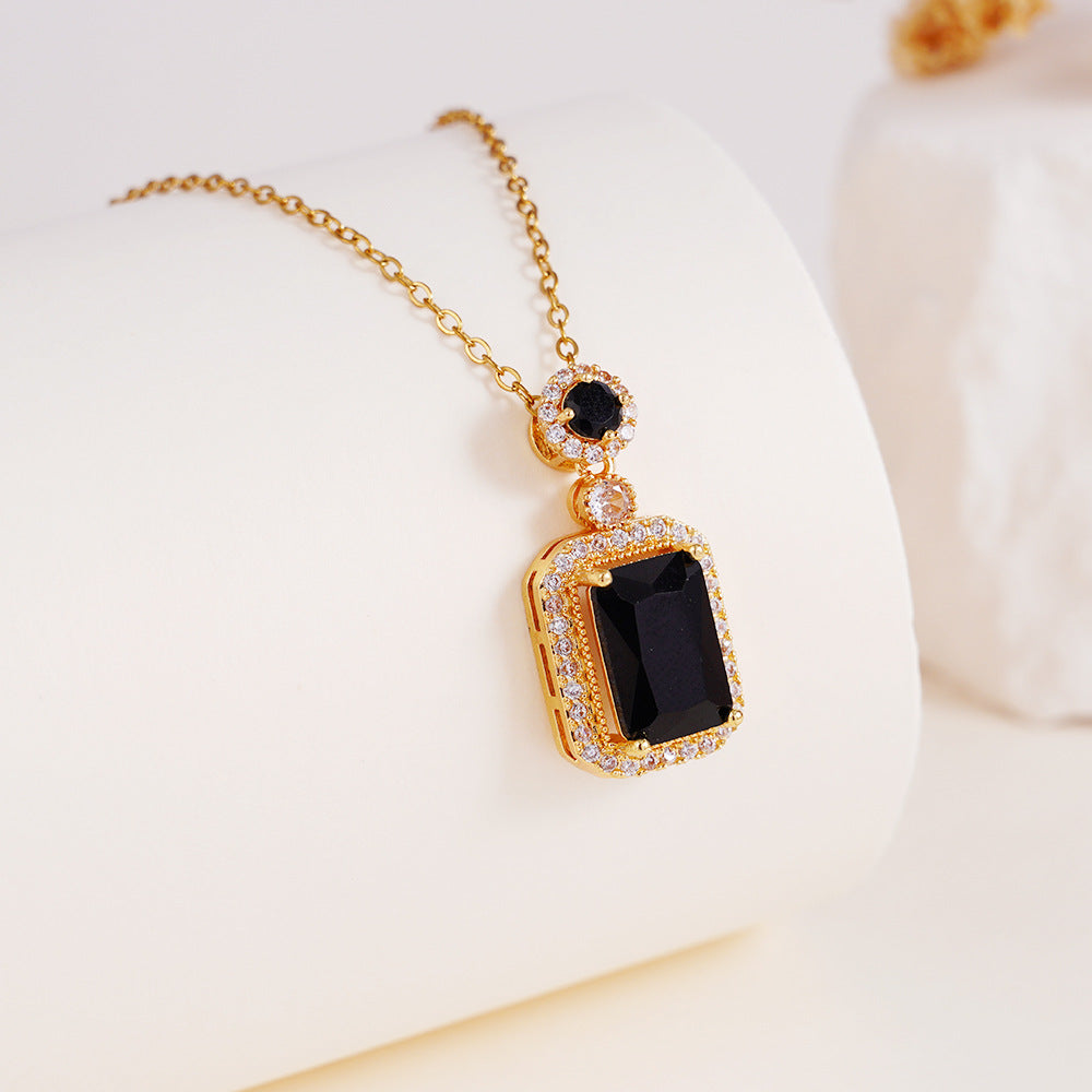 Wholesale Necklace Women' s Perfume Bottle Pendant Stainless Steel Clavicle Necklace