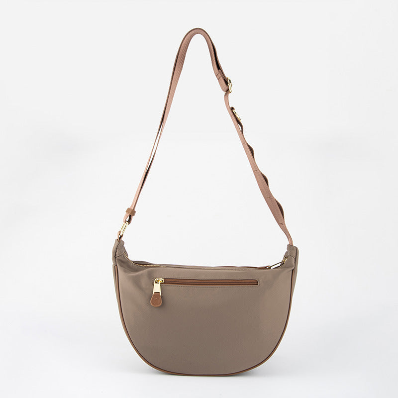 Wholesale Waterproof Oxford cloth small shoulder bag with large capacity for commuting