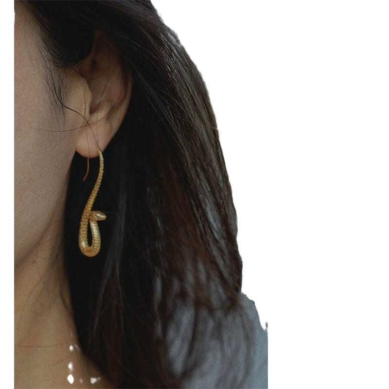 Wholesale Zinc Alloy Gold Electroplated Snake Ear Cuffs For Women Party Gift Fashion Accessory