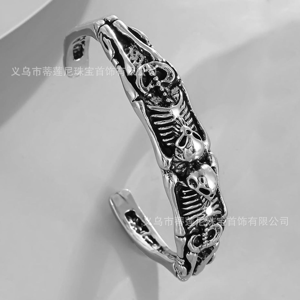 Wholesale Vintage Skull Open Bracelet