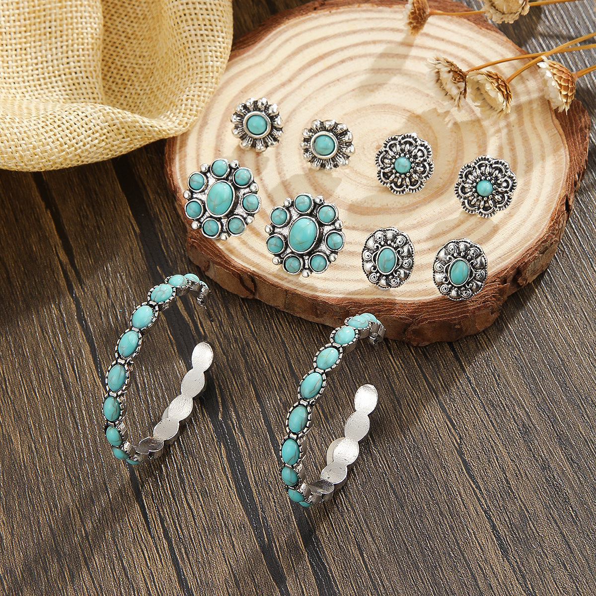 Wholesale Chic Turquoise Bohemian C Shape Earring Set Vintage Flower Bull Head Design Zinc Alloy Jewelry Accessory For Resale