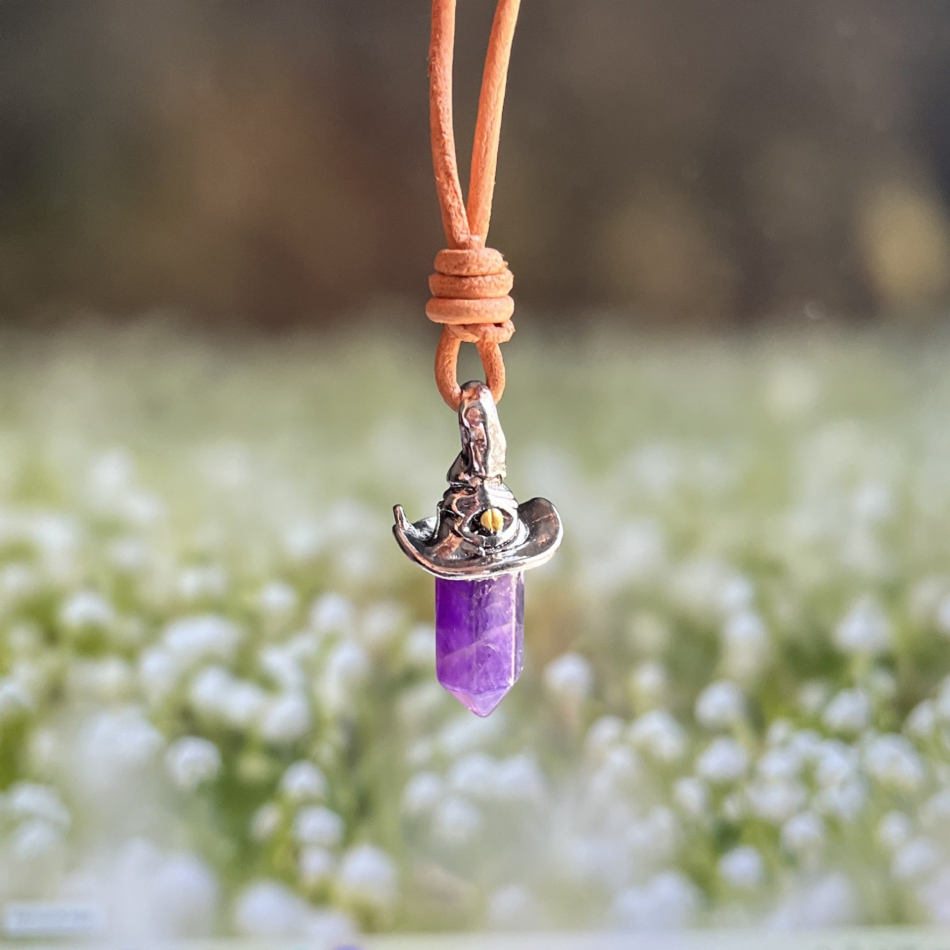 Wholesale Natural amethyst hexagonal pillar witch necklace