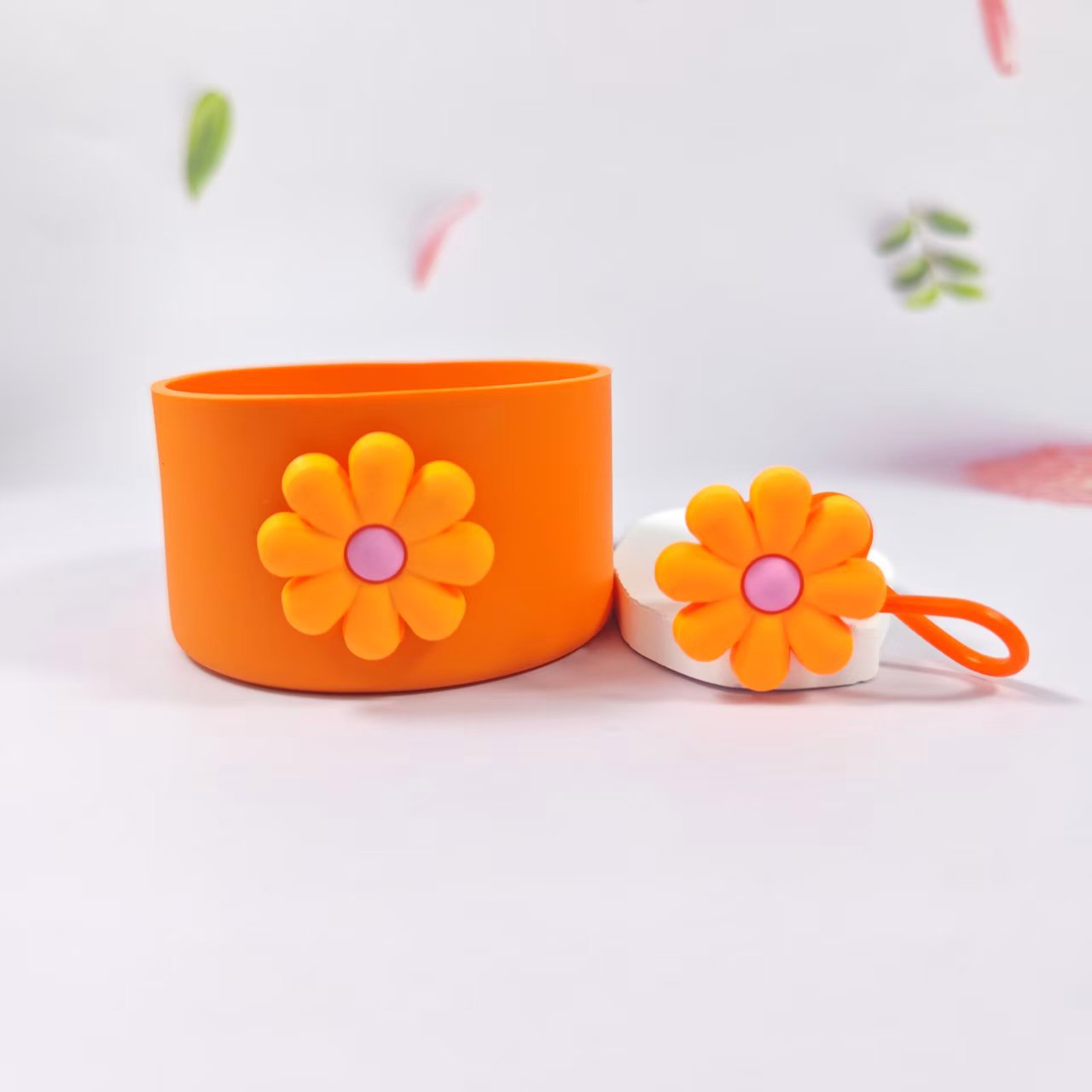 Wholesale Selling silicone insulated cup sleeves flower-decorated cup holders straw caps
