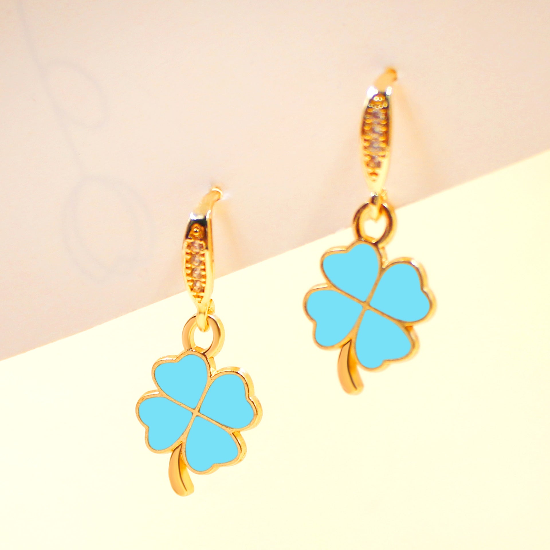 Wholesale St.  Patrick' s Day rainbow hat shamrock four-leaf clover earrings