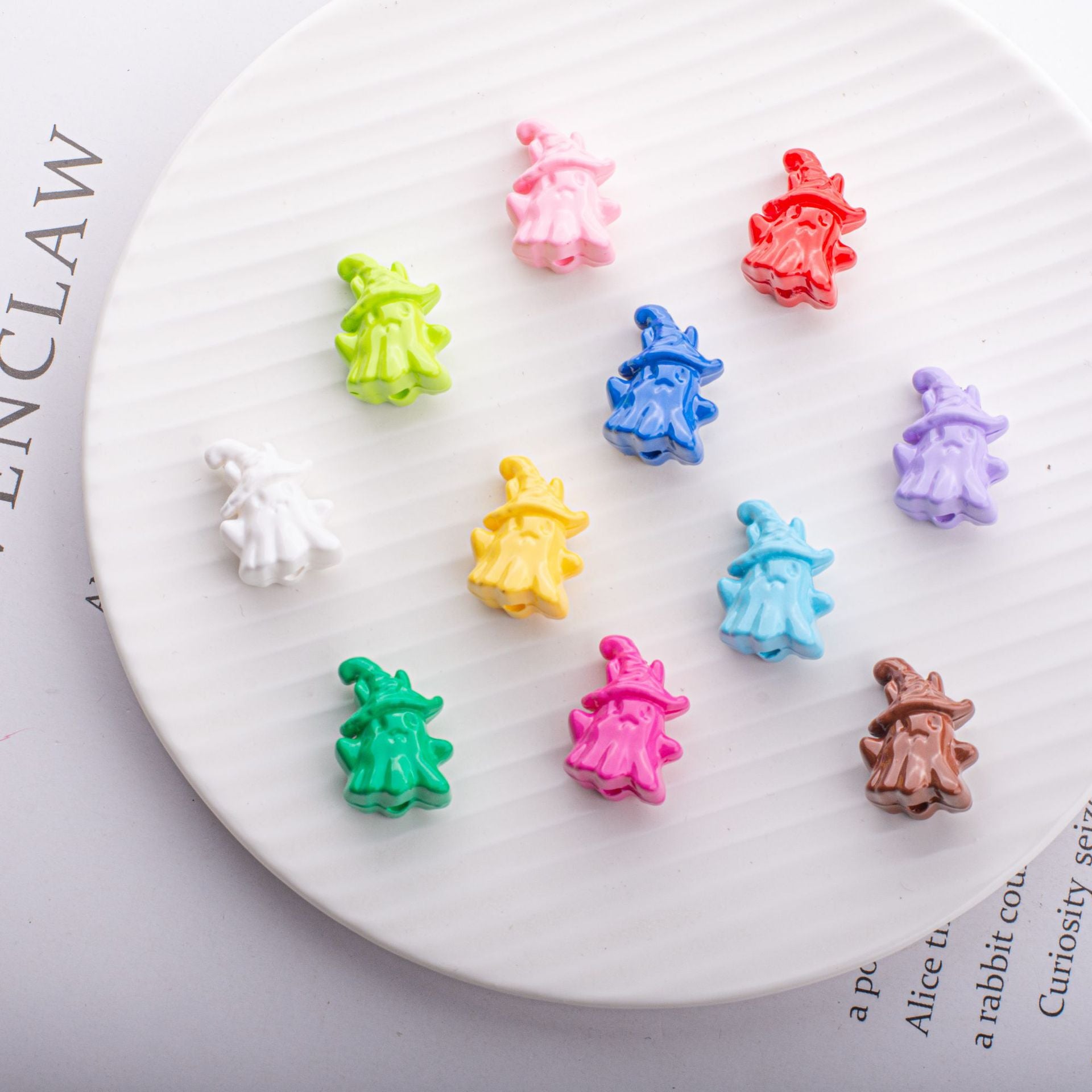 Wholesale 5pcs Halloween Painted Ghost Acrylic Straight Hole Loose Beads