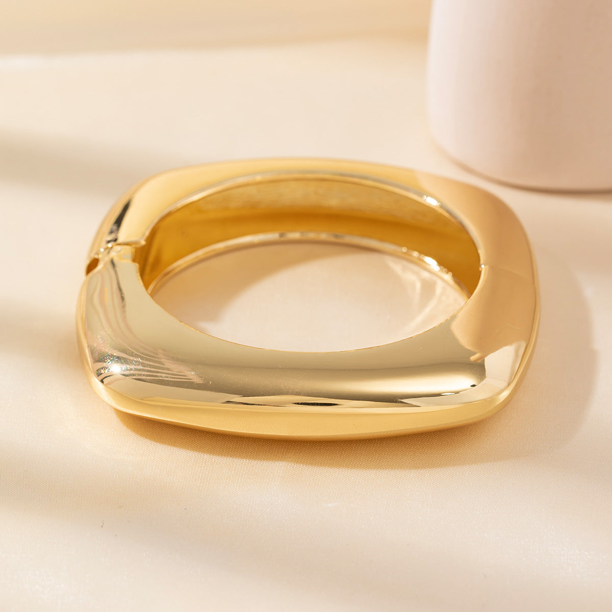 Wholesale Fashion Polished Alloy Retro Square Gold Open Bracelet