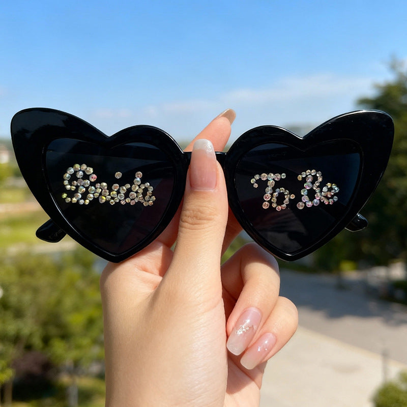 Wholesale Inlaid with diamonds Heart Earrings Men' s/ women' s sunglasses