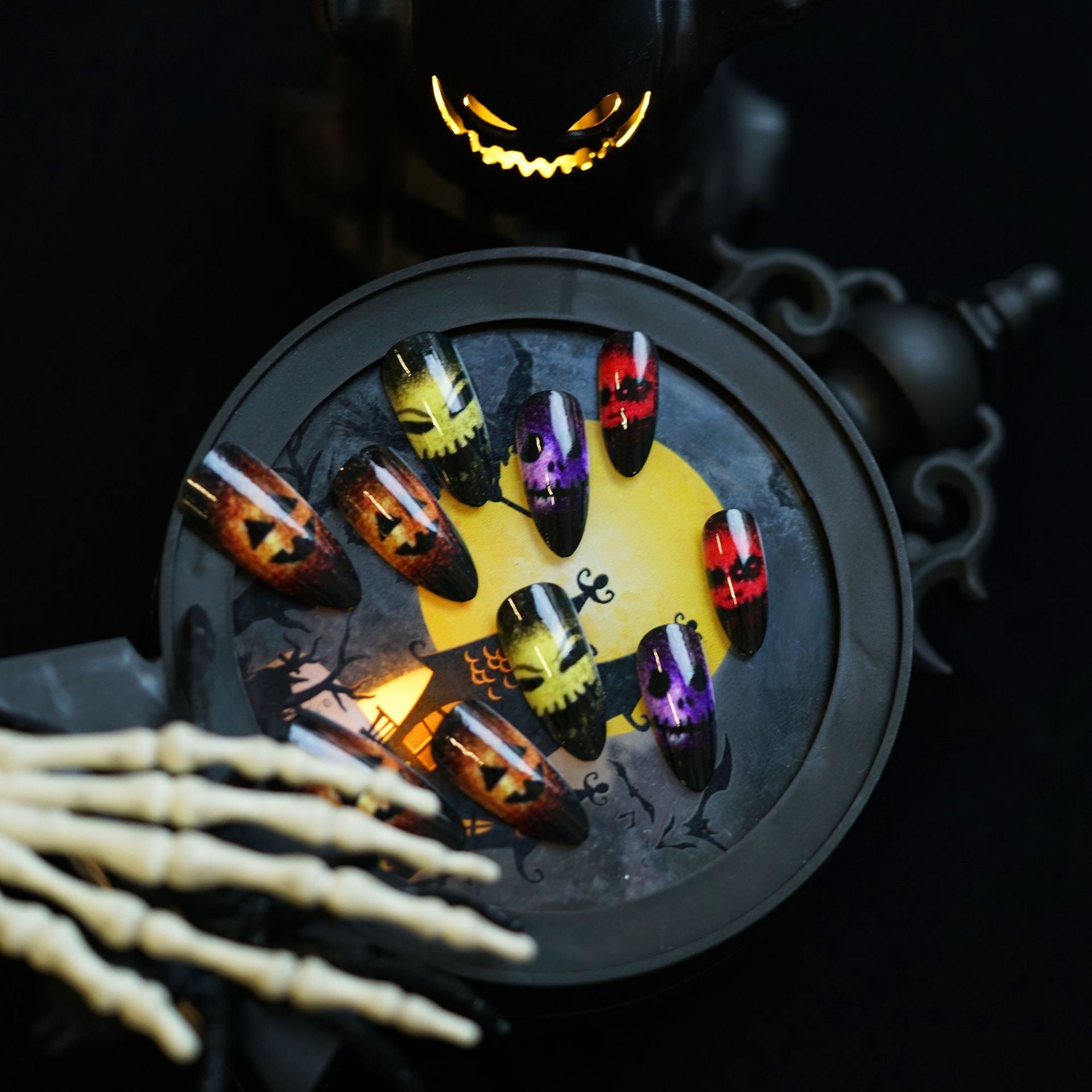 Wholesale  colorful cute ghost face almond false nail tips wear nail tips