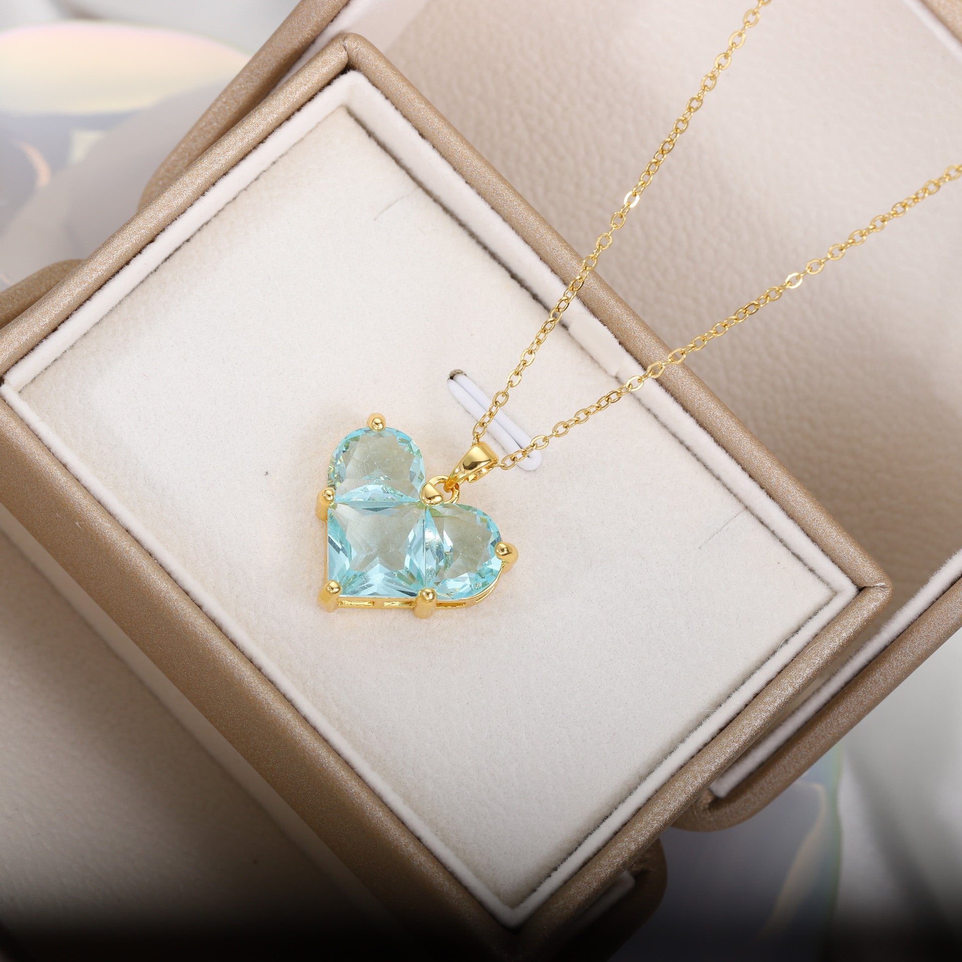 Al por mayor de nuevos collares de amor de acero inoxidable