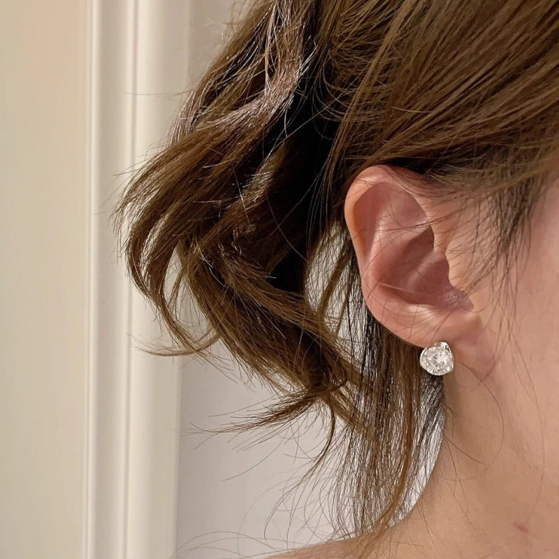Wholesale Asymmetrical Super Flash Zircon Gold Earrings Simple Design Earrings