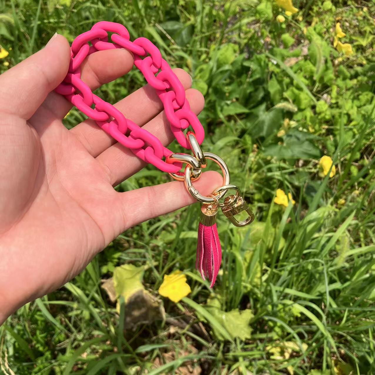 Wholesale Acrylic Colorful Bracelet Keychain