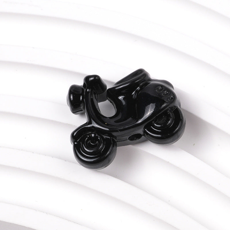 Wholesale of 100PCS/PACK Cartoon Small Motorcycle Perforated Paint Motorcycle Resin Beads