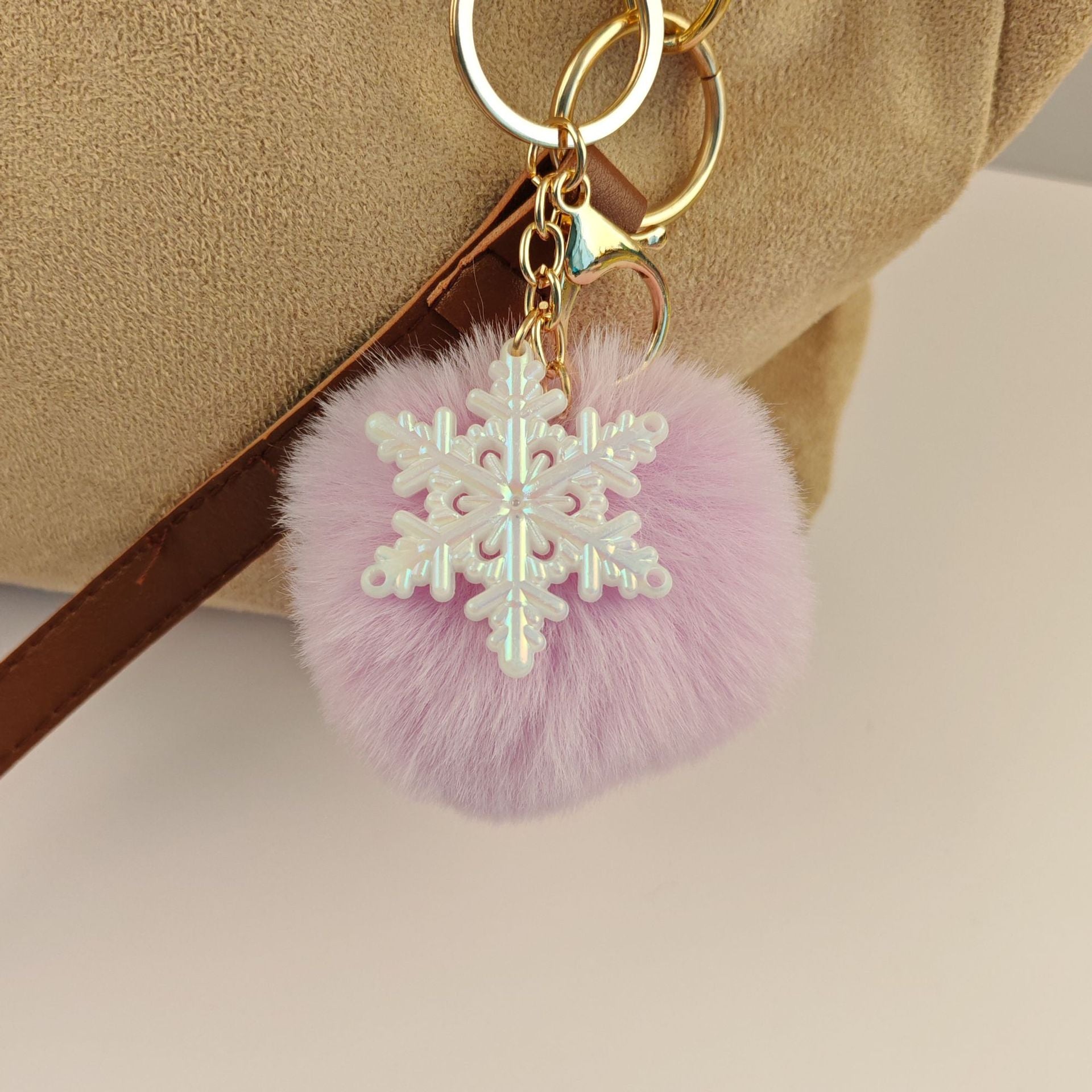 Wholesale Snowflake fur ball keychain