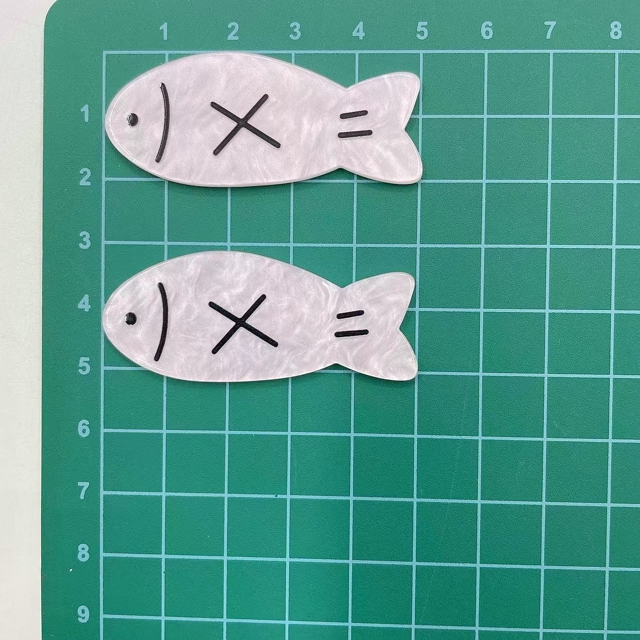 Wholesale 5pcs Cartoon Fish Acrylic FlatBack Cute Accessories