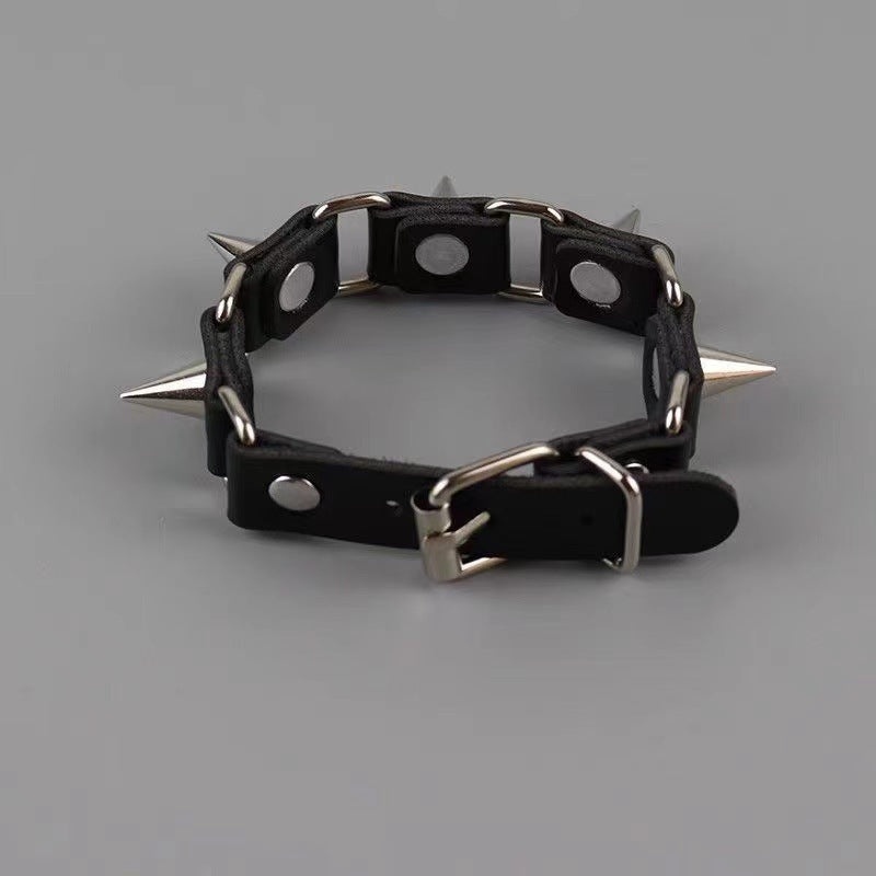Wholesale Punk Gothic style rivet dark leather wristband