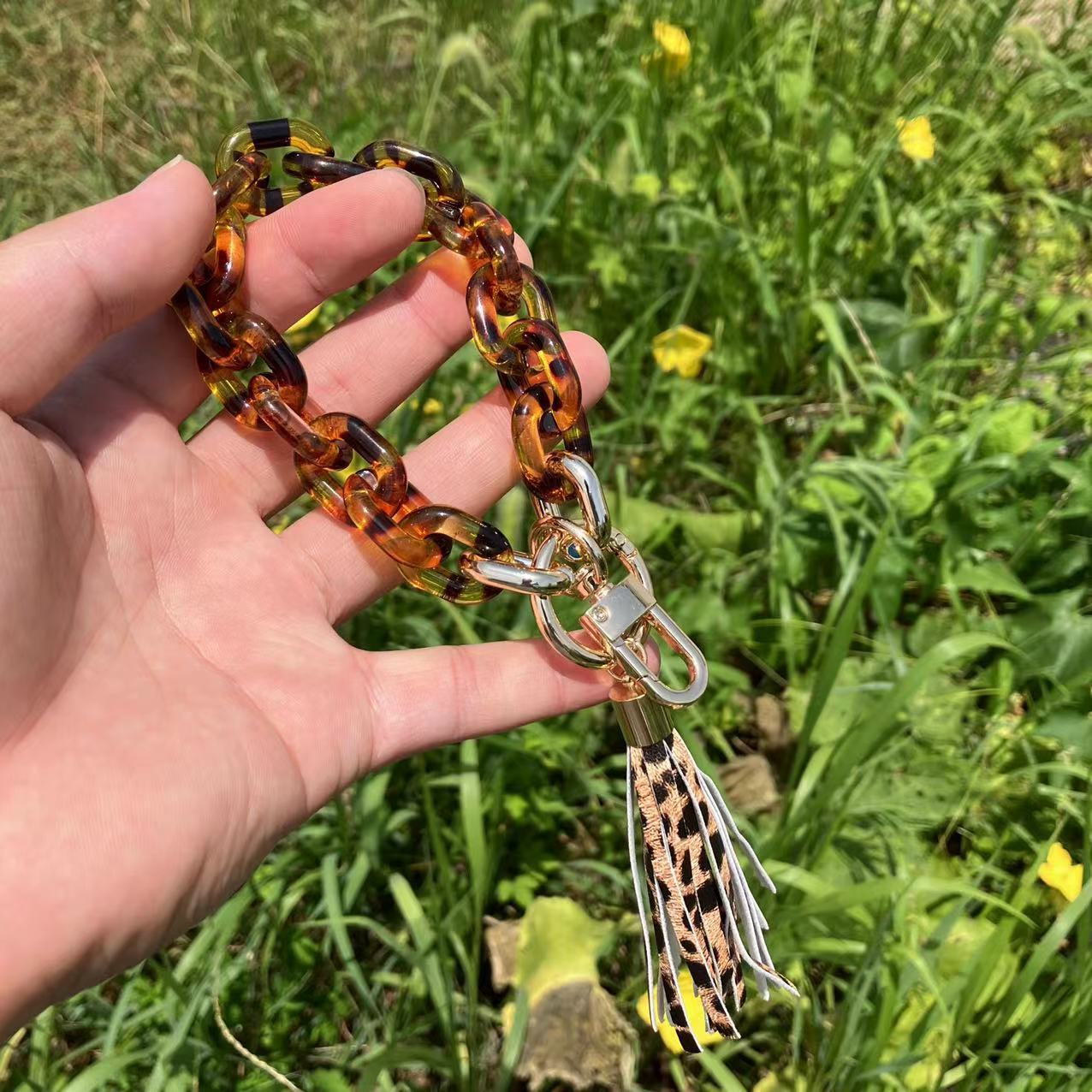 Wholesale Acrylic Colorful Bracelet Keychain