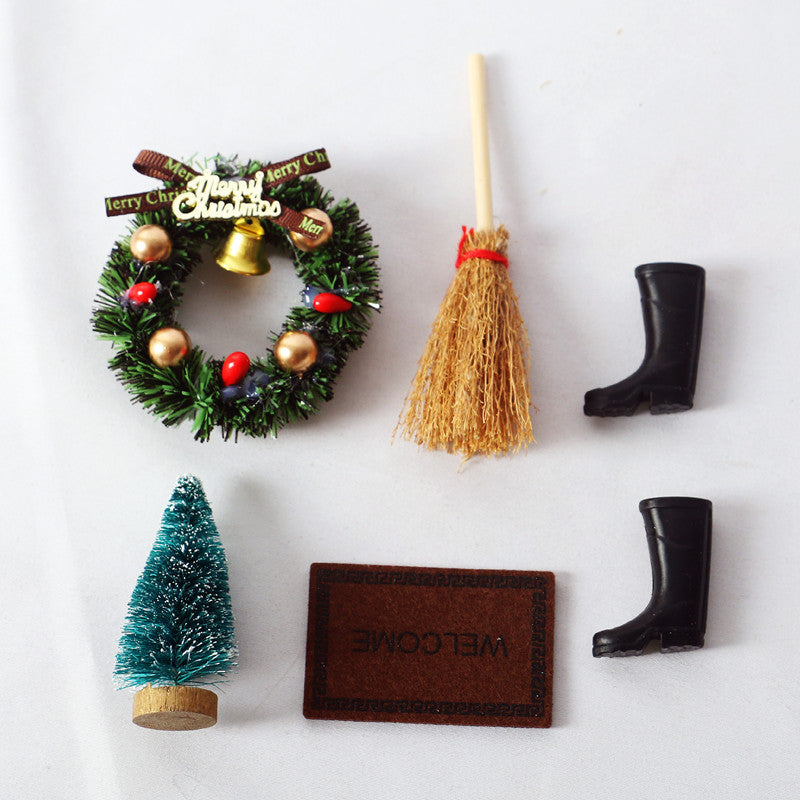 Wholesale Dollhouse1:12 doll mini house gate Christmas decoration suit model bjd holiday decoration accessories