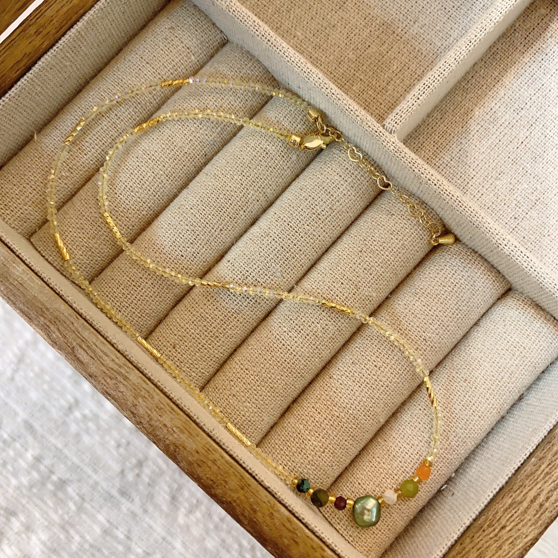 Wholesale Natural Stone Freshwater Pearl Colored Glass Beaded Necklace