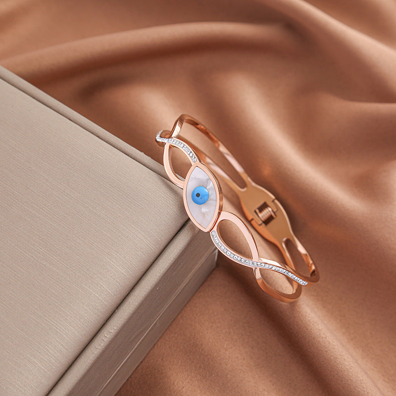 Wholesale Four Leaf Clover Love Gold Plated Titanium Steel Bracelet