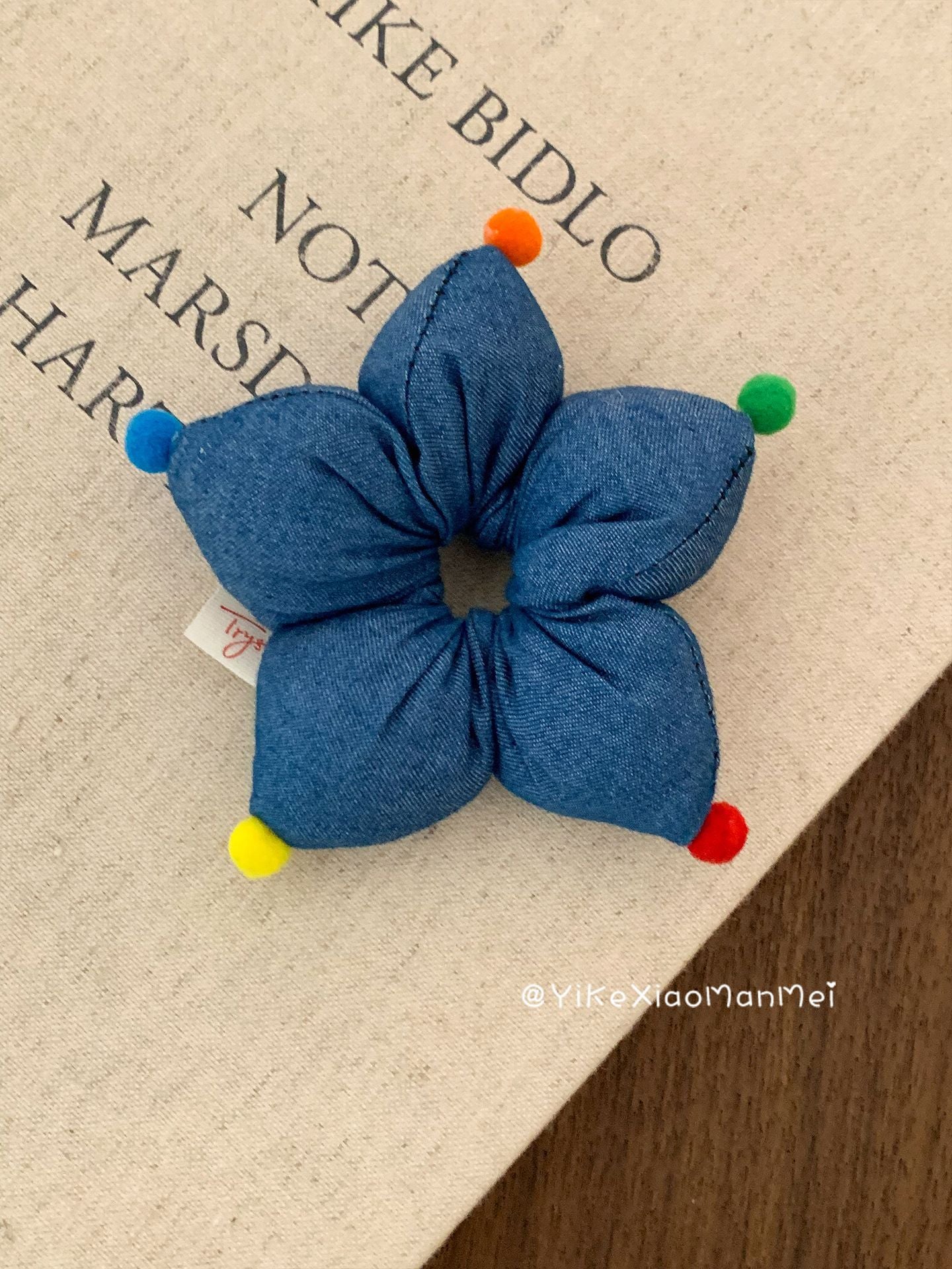 Wholesale Girls'  polka dot and striped five-pointed star Hair Scrunchies