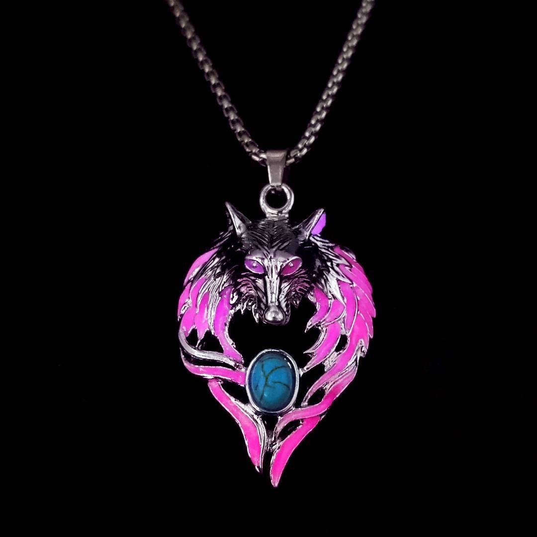 Wholesale Dark Glowing Wolf Totem Necklace with a Wolf Head