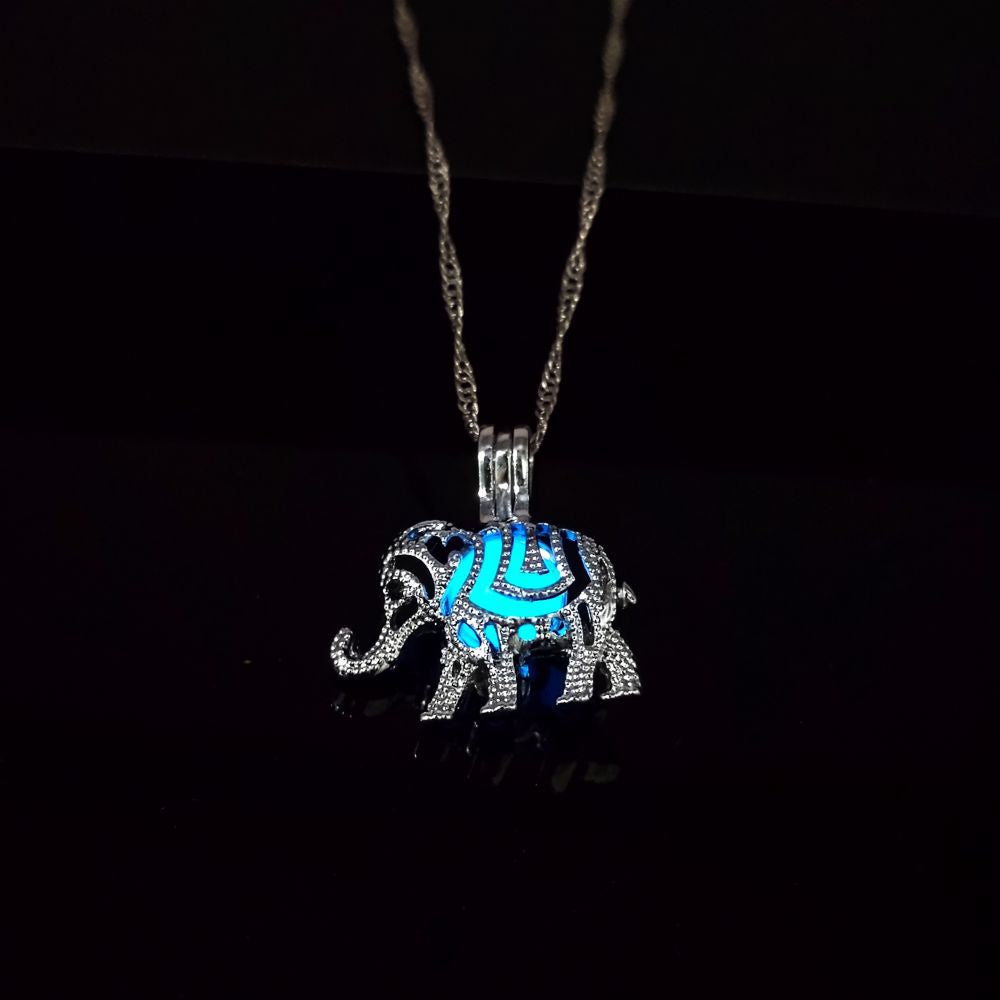 Wholesale Cute Elephant Luminous choker necklace