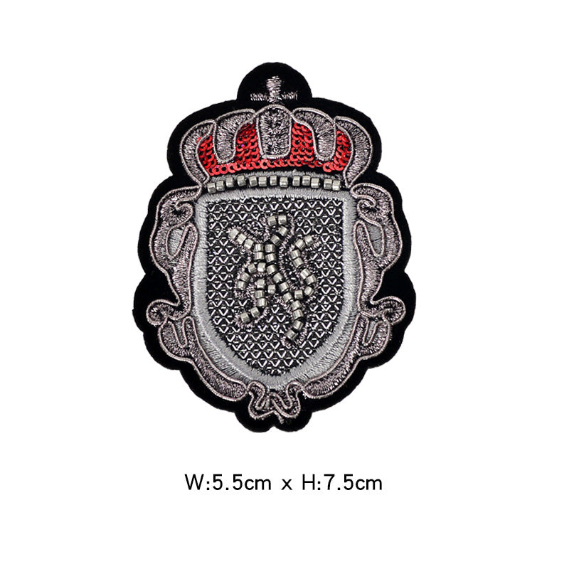Wholesale College Style 3D Embroidered Tiger Badge Patch Beaded Felt Applique Fashion Accessory For Suit Or Towel Boutique Resale Gift
