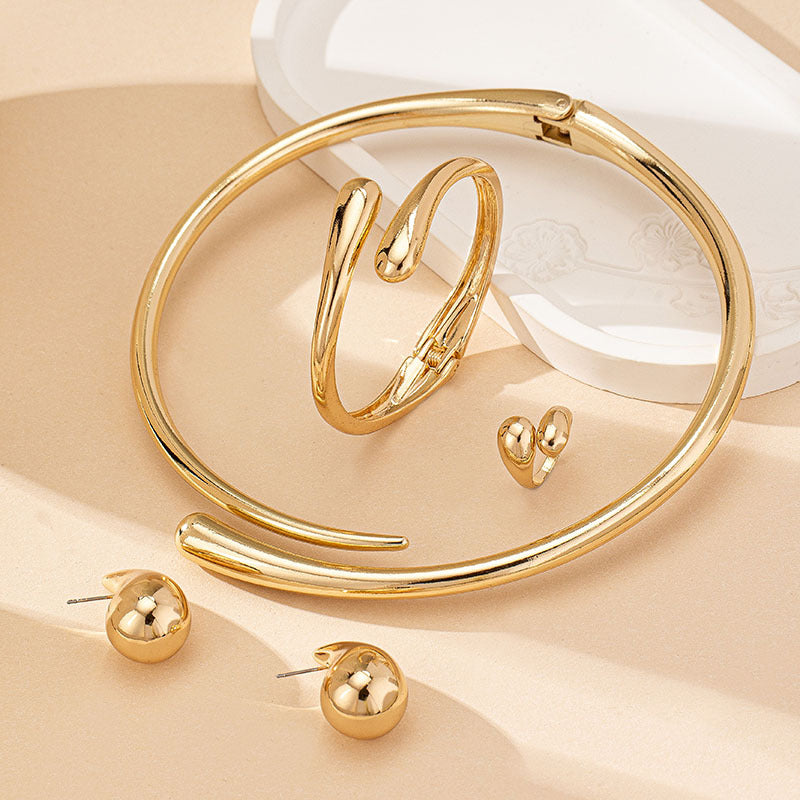 Wholesale Drop Design Jewelry Set Retro Elegant Alloy Necklace Bracelet Earrings Ring Set Electroplated Party Wear Gift Resale