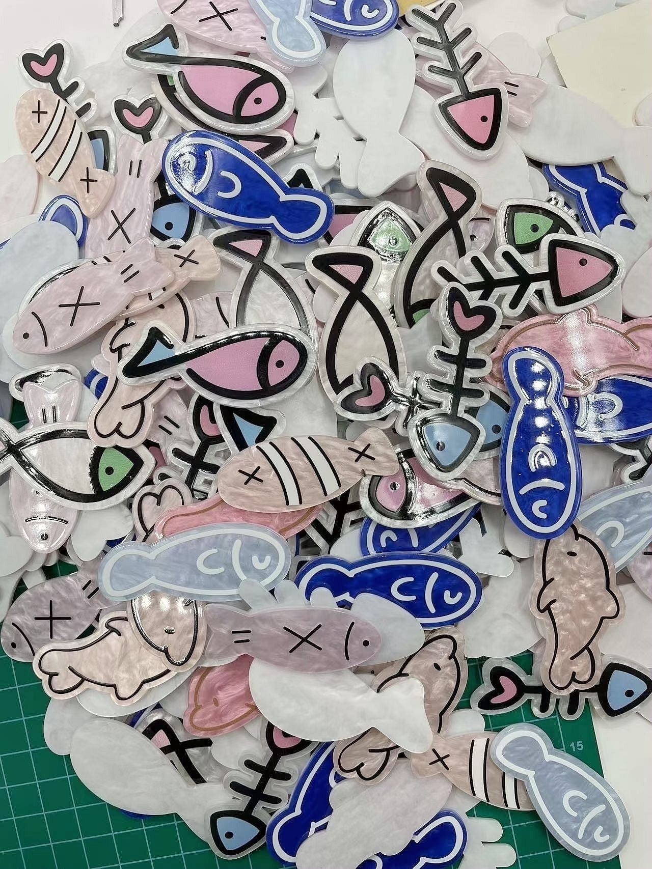 Wholesale 5pcs Cartoon Fish Acrylic FlatBack Cute Accessories