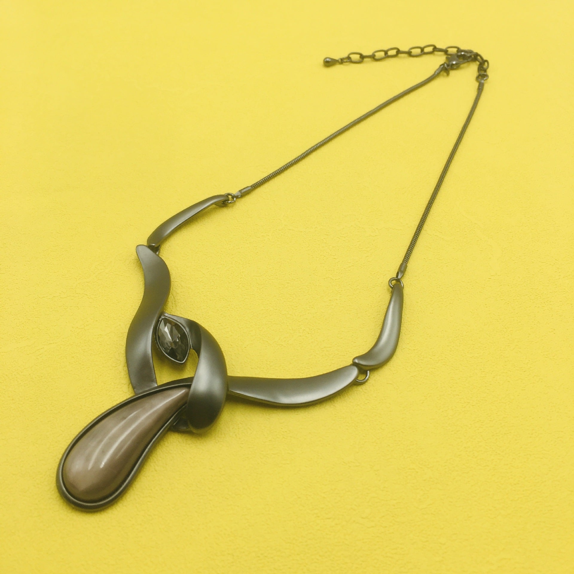 Wholesale Autumn and Winter Alloy Exaggerated Necklaces