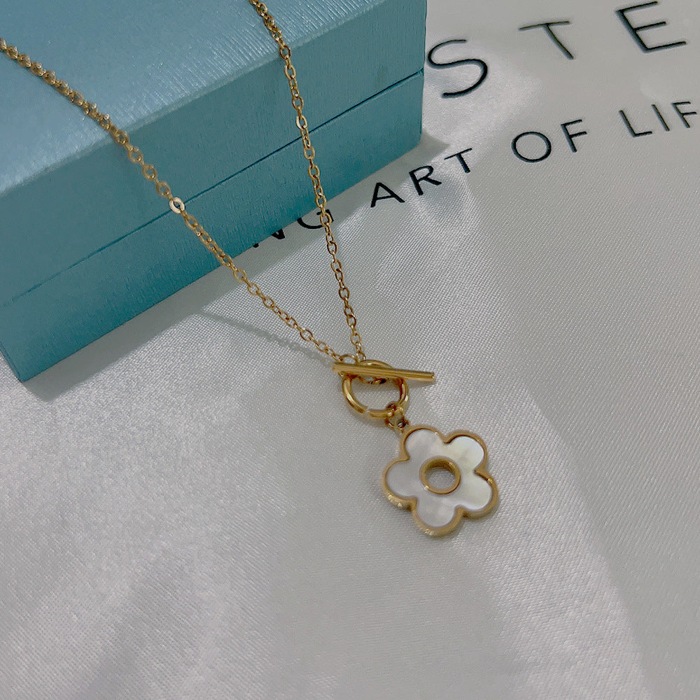 Wholesale Titanium Steel Butterfly Love Geometric Mother-of-pearl Necklace Clavicle Chain