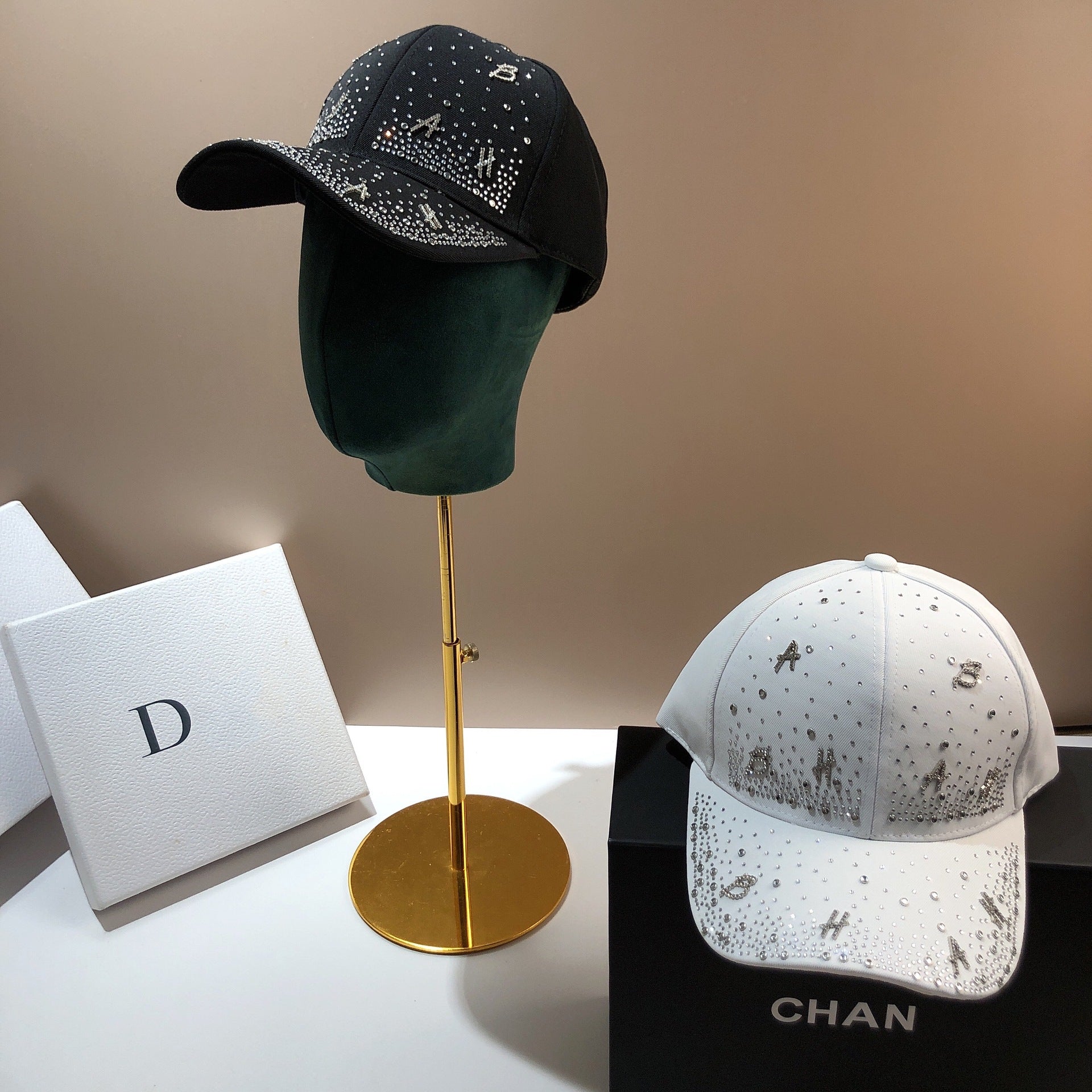 Wholesale Cotton Hot Rhinestone Three-dimensional Letter Baseball Cap