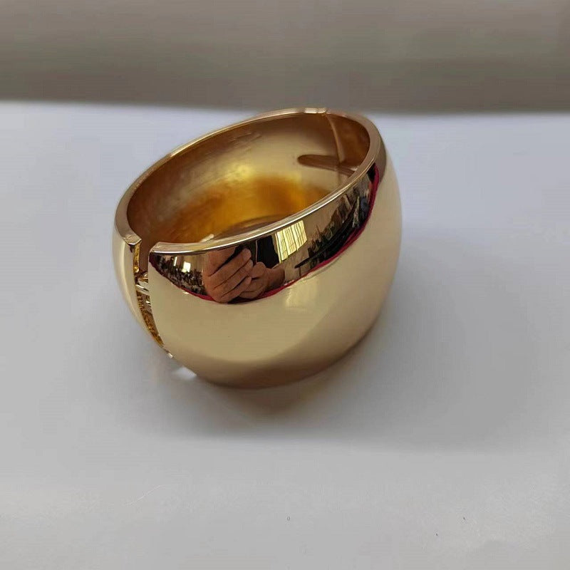 Wholesale Wide Version Electroplated Zinc Alloy Smooth Simple Pattern Bracelet