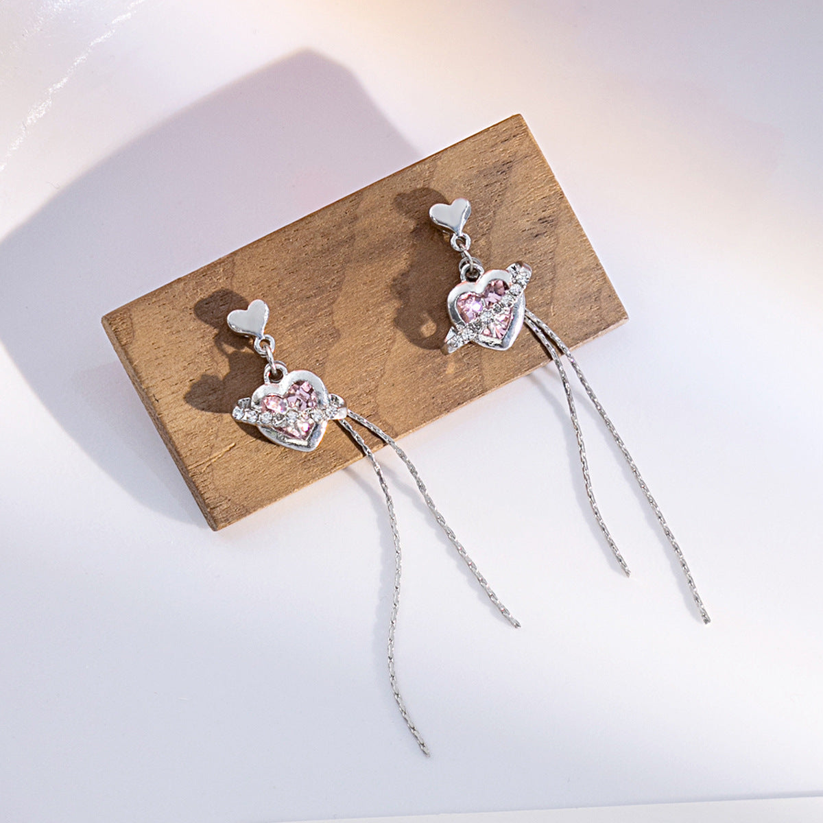 Wholesale Diamond Chain Tassel Heart-shaped Alloy Earrings
