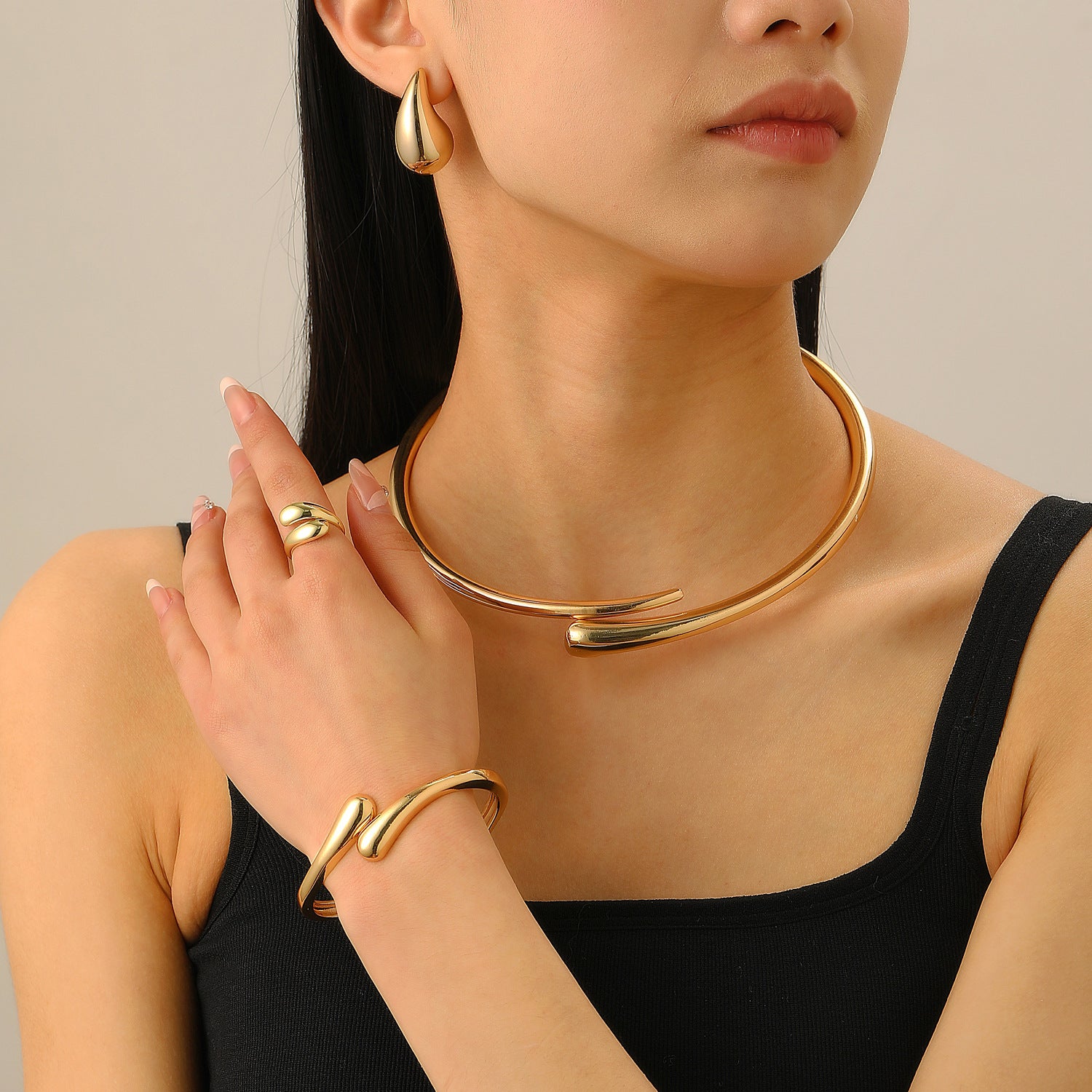 Wholesale suit Golden Glow Irregular Bracelet