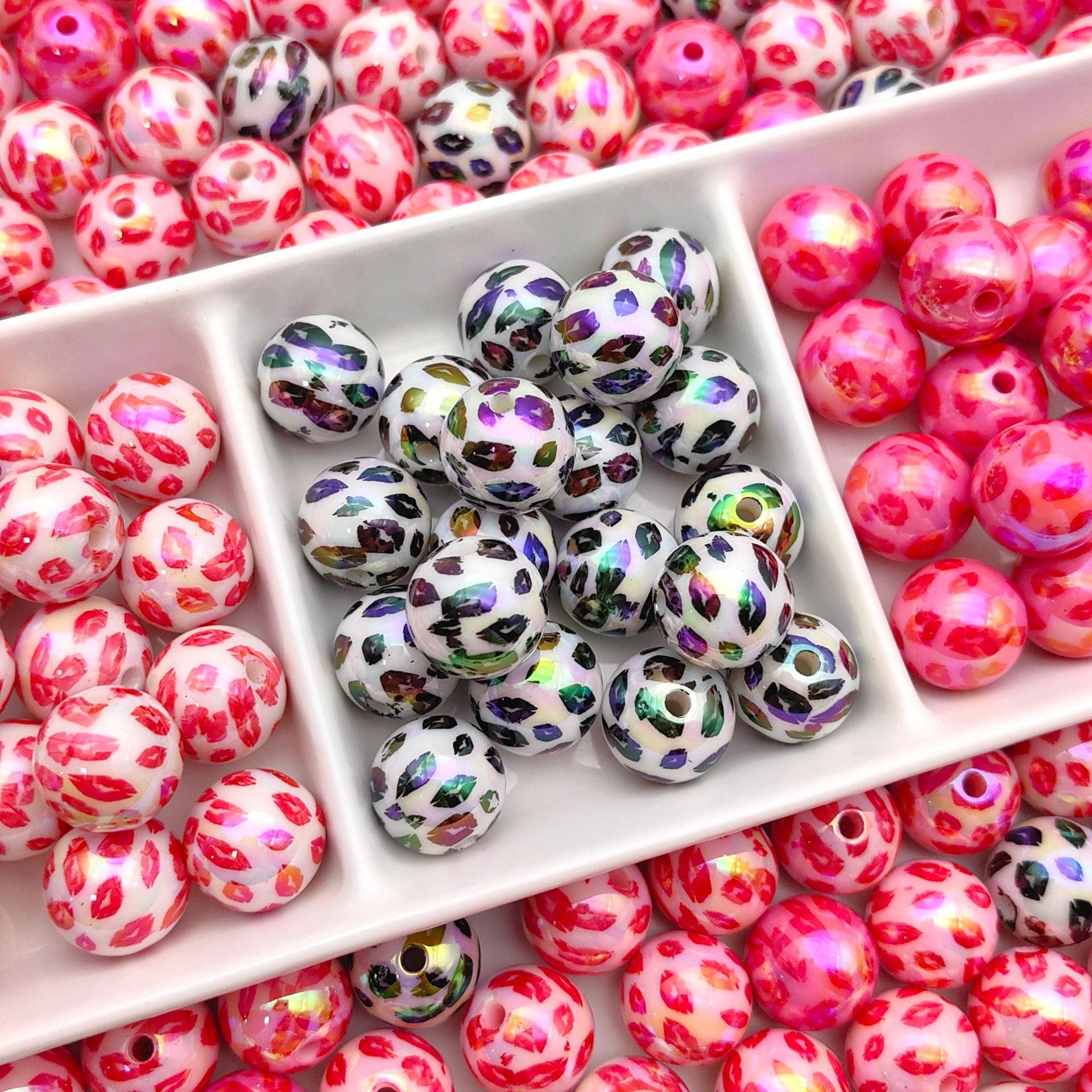 Wholesale   20pcs UV Color Plated  Printing English Love Acrylic Beads