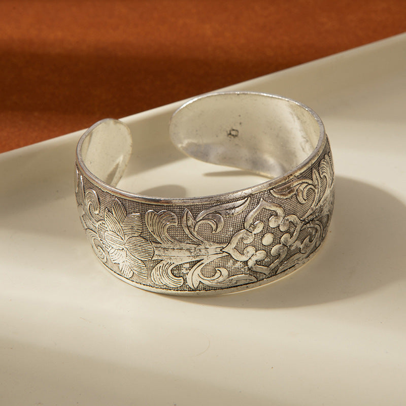 Wholesale Vintage ethnic style carved wide open face bracelet