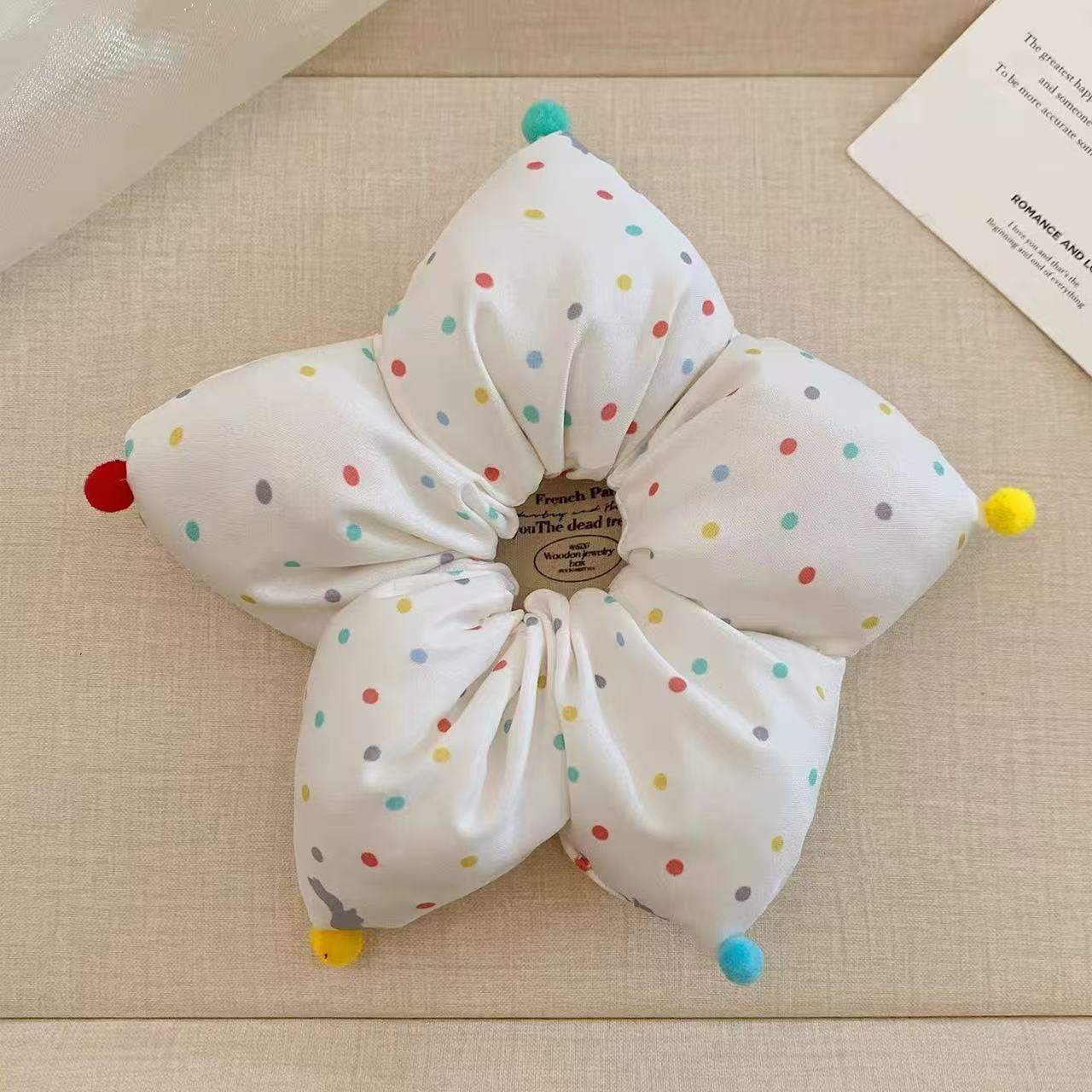 Wholesale Star Flower Fabric Hair Scrunchies