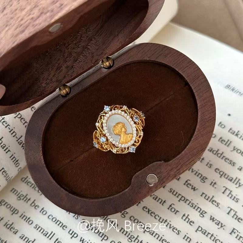Wholesale Colorful Diamond Portrait of pearl relief ring