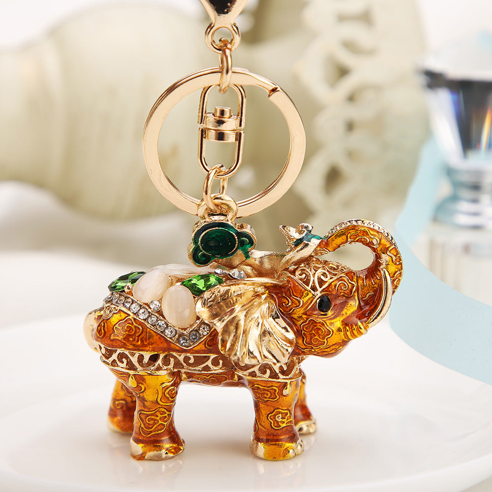 Wholesale cute elephant pendant alloy keychain